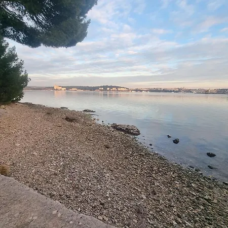 Appartement By The Sea - 26921 Pula