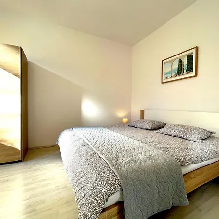 Apartment By The Sea - 26921